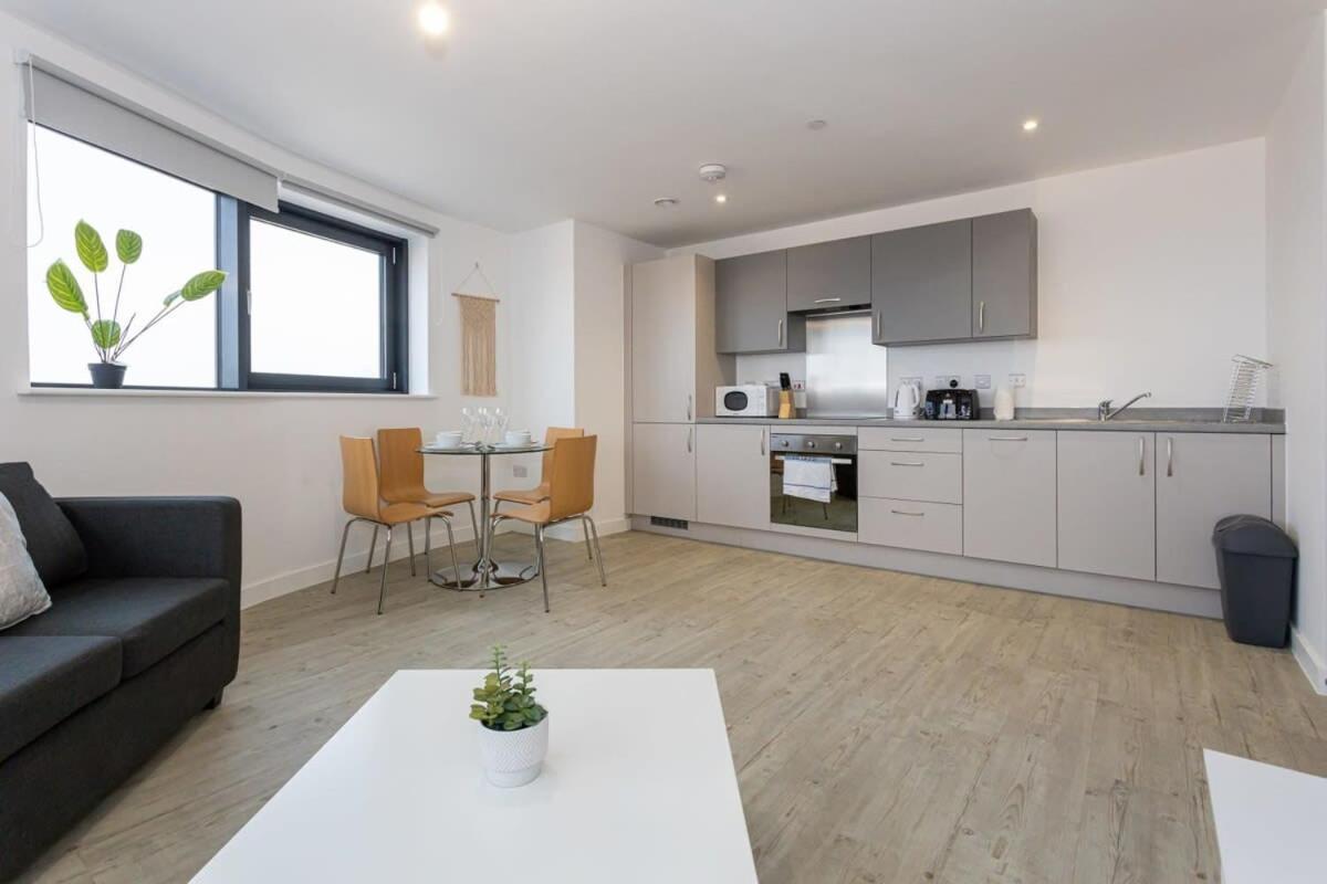 Stunning 2 Bed Apartment In Salford Amazing Views Manchester Exterior foto