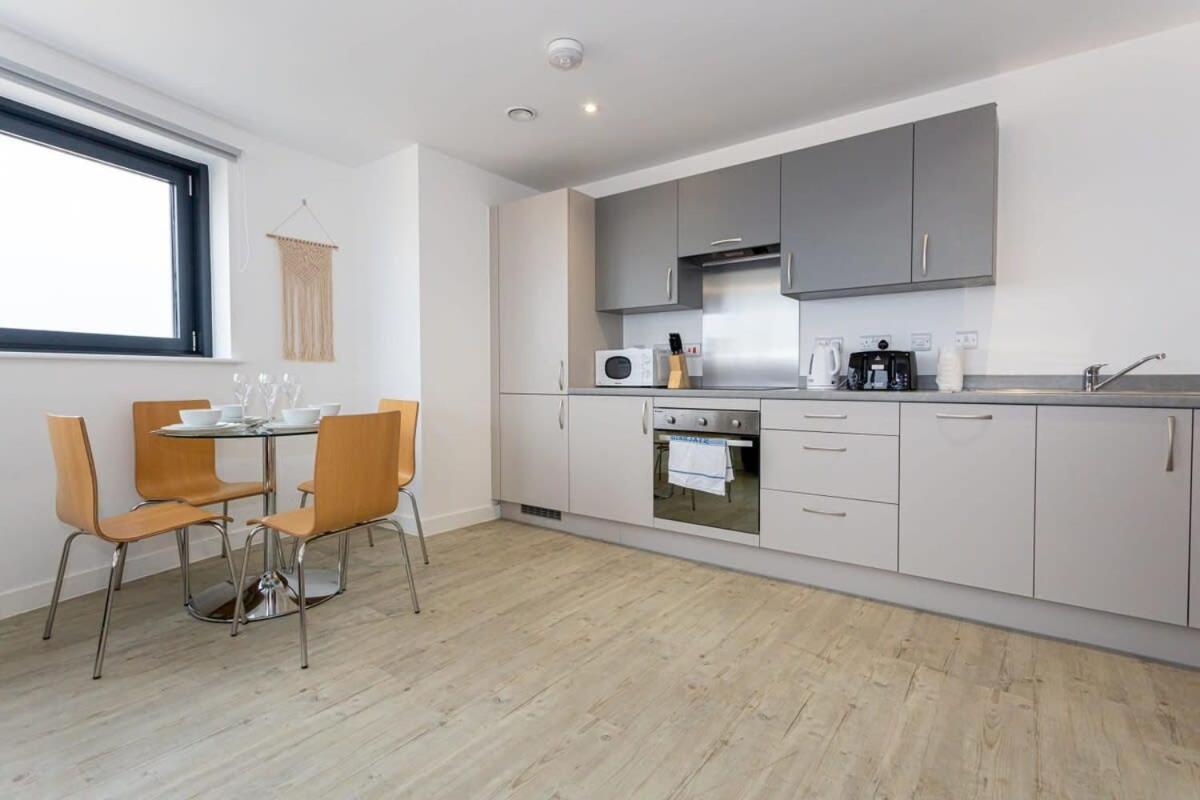 Stunning 2 Bed Apartment In Salford Amazing Views Manchester Exterior foto